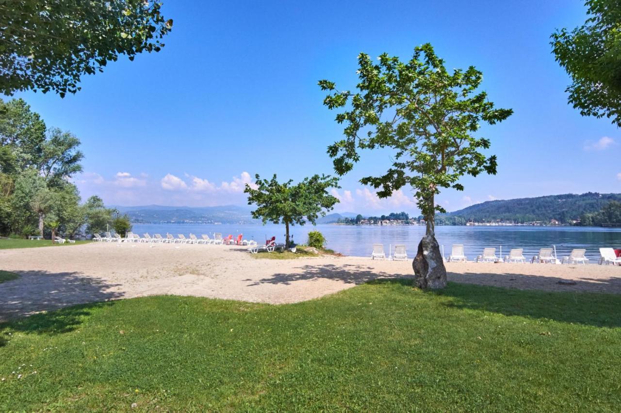 Lake Maggiore 2 Minutes Apartment Dormelletto Luaran gambar