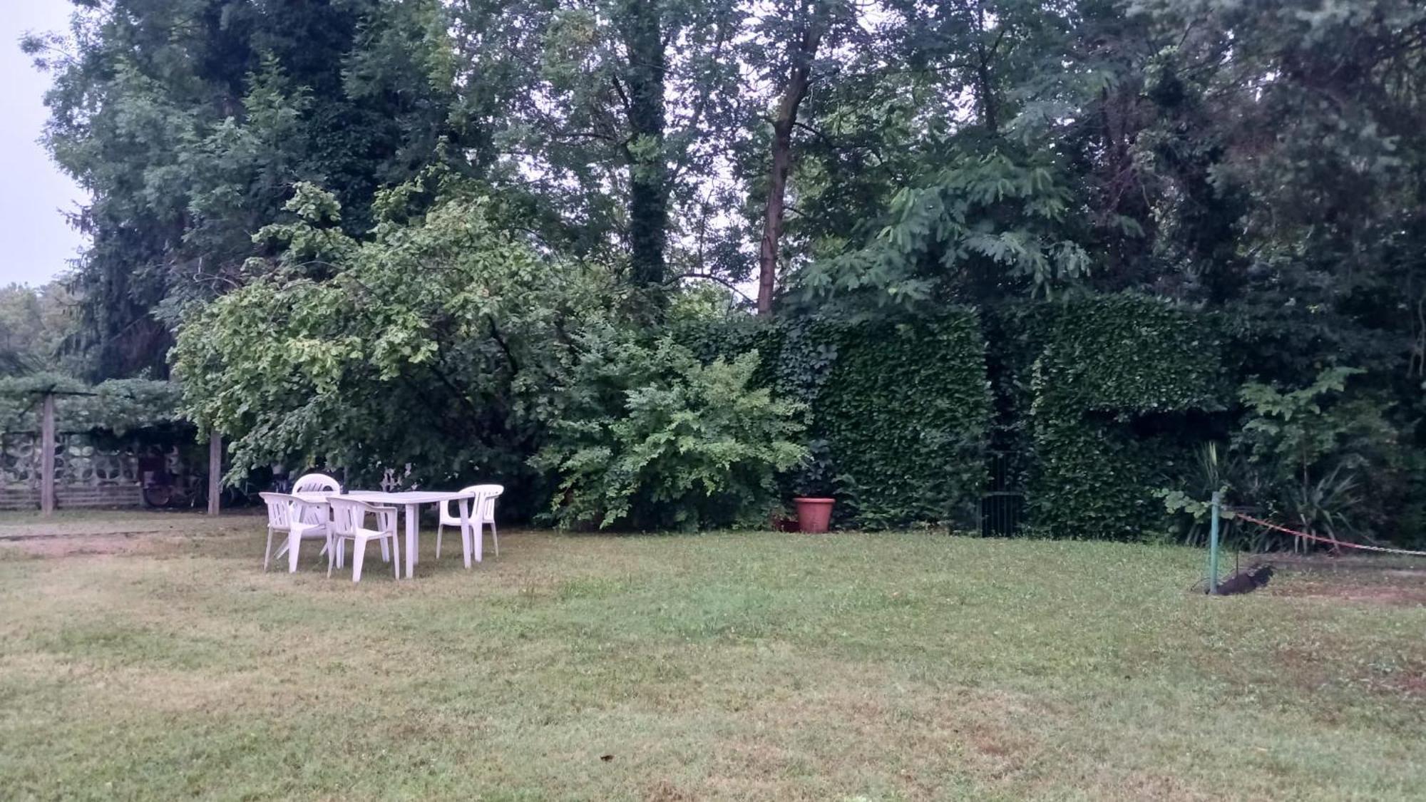 Lake Maggiore 2 Minutes Apartment Dormelletto Luaran gambar